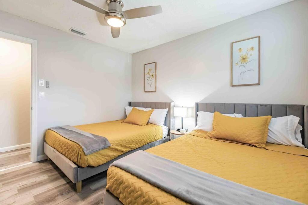 Poolside Oasis-5 Miles From Venice