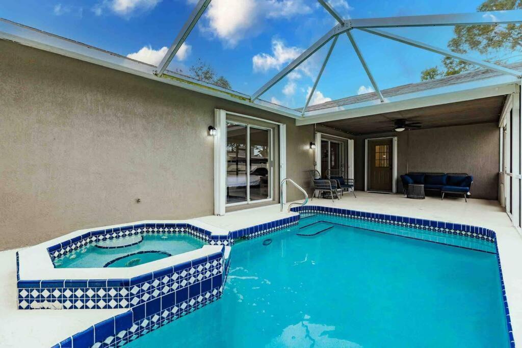 Poolside Oasis-5 Miles From * Venice